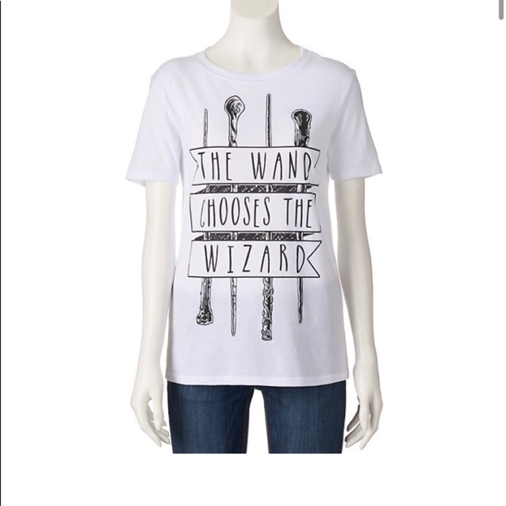 “The Wand Chooses The WIzard" - “Harry Potter" graphic tshirt - junior size M